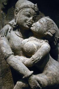 StoneCouple_embrace